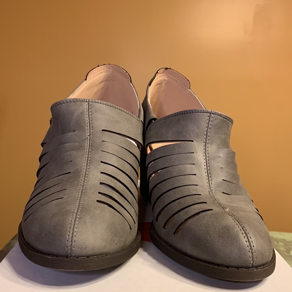 Heels - Picture 5 of 7
